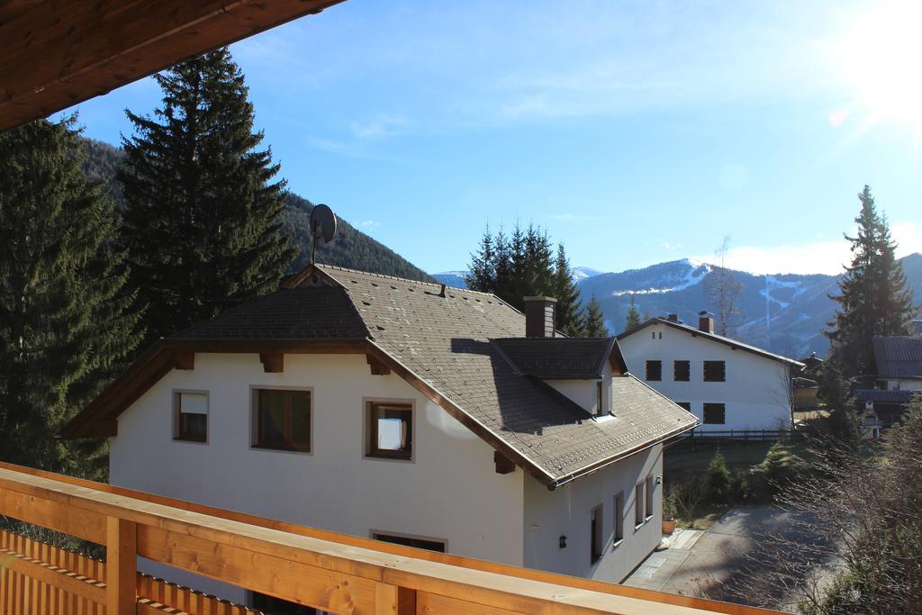 Ferienwohnung Earthloft Bad Kleinkirchheim Habitación foto